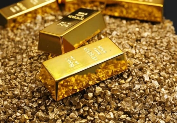 美国停摆阴云助推避险情绪，现货黄金突破3800美元大关，白银续创十四年新高 ...