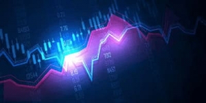 创业板盘中跌超1%，科创50跌2%，光芯片、创新药大跌，海运、...... ...
